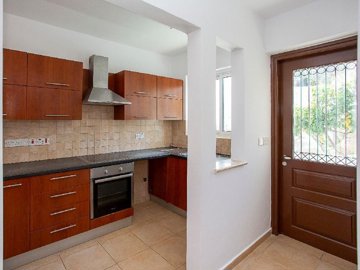 Townhouse For Sale  in  Chlorakas