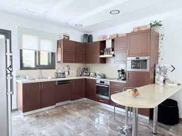 Detached Villa For Sale  in  Acheleia