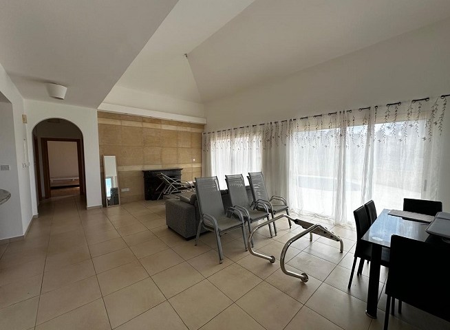 Image No.2-Bungalow de 3 chambres à vendre à Argaka