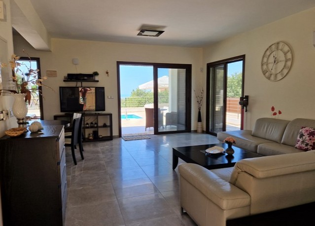 Image No.2-3 Bed Villa for sale