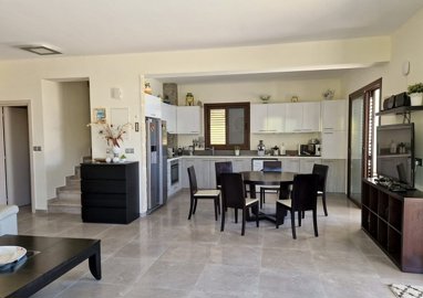 Detached Villa For Sale  in  Acheleia