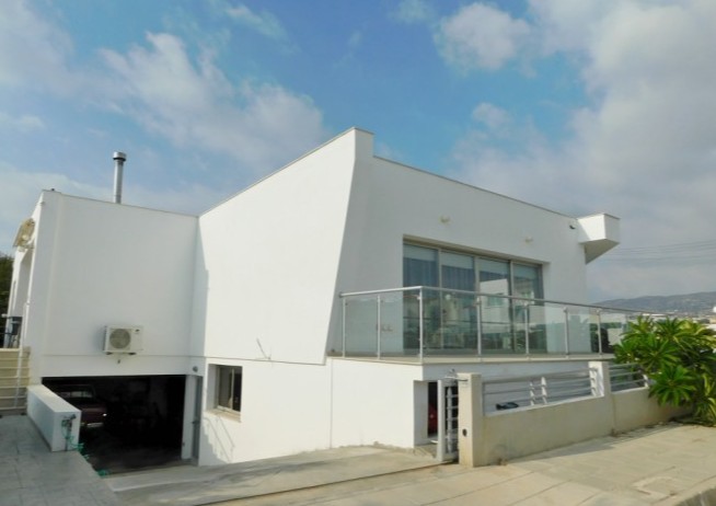 Image No.10-3 Bed Villa for sale