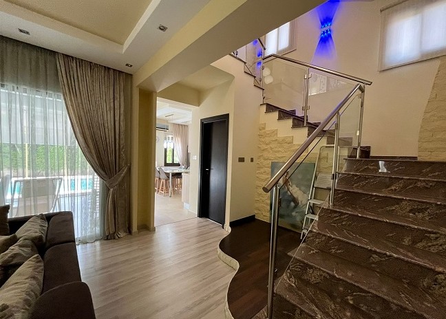 Image No.5-Villa for sale