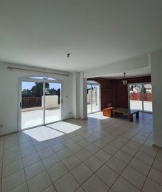 Penthouse For Sale  in  Kato Paphos - Universal