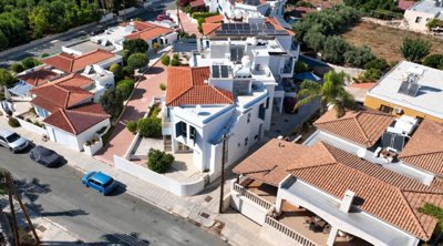Detached Villa For Sale  in  Chlorakas