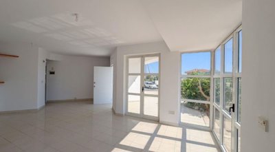 Detached Villa For Sale  in  Chlorakas