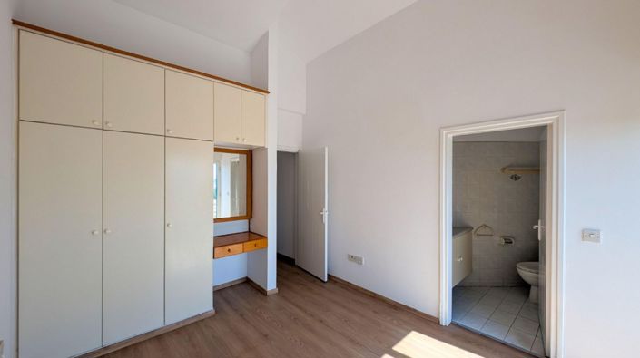 Image No.9-3 Bed Villa for sale
