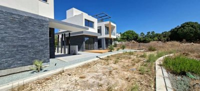 Detached Villa For Sale  in  Anavargos