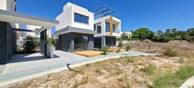 Detached Villa For Sale  in  Anavargos