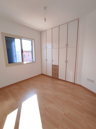 Image No.6-2 Bed Townhouse for sale