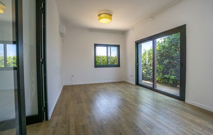Image No.4-1 Bed Villa for sale