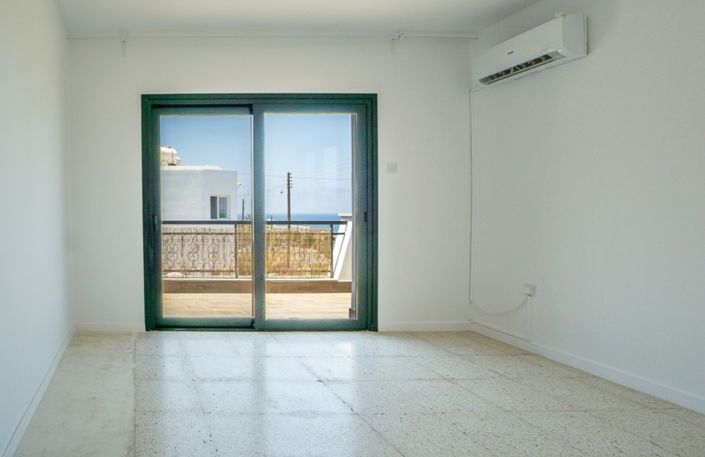 Image No.8-1 Bed Villa for sale