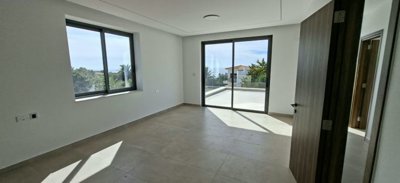 Detached Villa For Sale  in  Peyia - Sea Caves