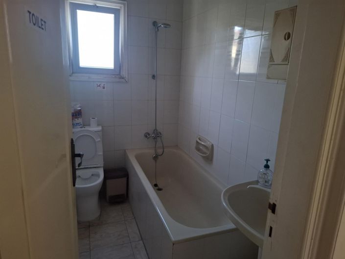 Image No.10-3 Bed Apartment for sale