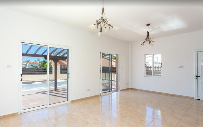 Image No.6-3 Bed Villa for sale