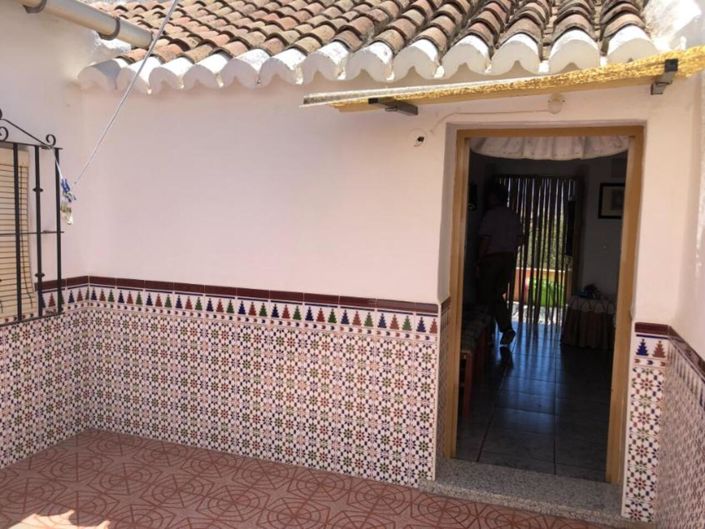 Image No.11-2 Bed Country Property for sale