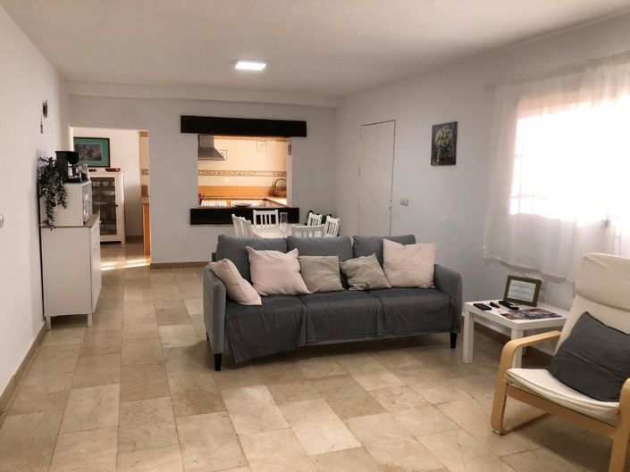 Image No.2-5 Bed Villa for sale
