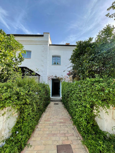 Image No.1-2 Bed Property for sale