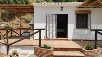 107385-country-house-for-sale-in-el-chorro-54
