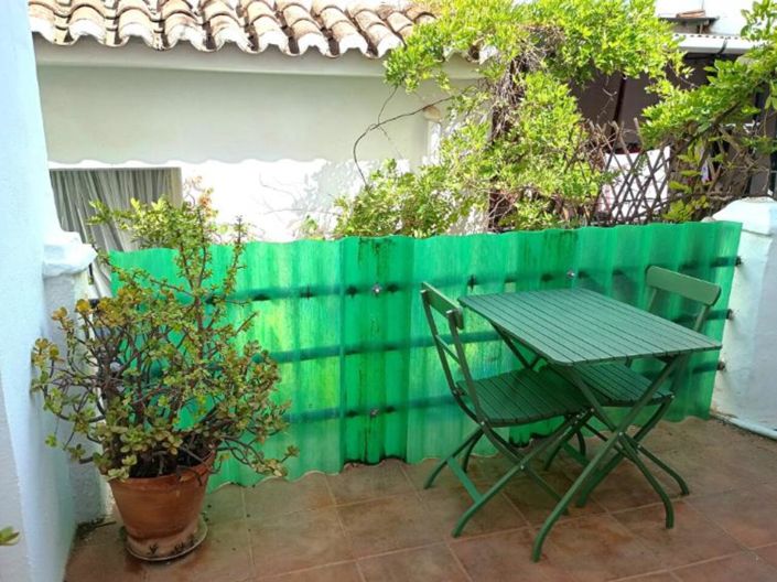 Image No.17-2 Bed Property for sale