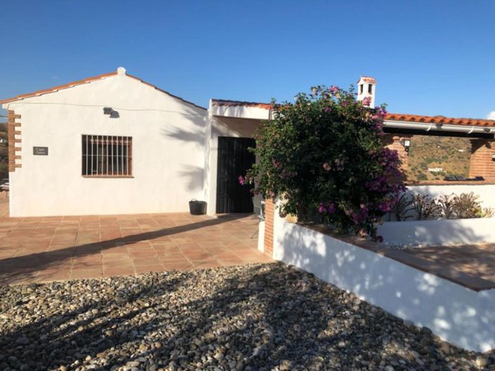 Image No.13-1 Bed Country Property for sale