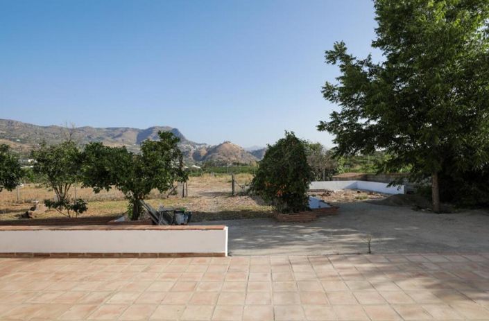 Image No.3-4 Bed Country House for sale