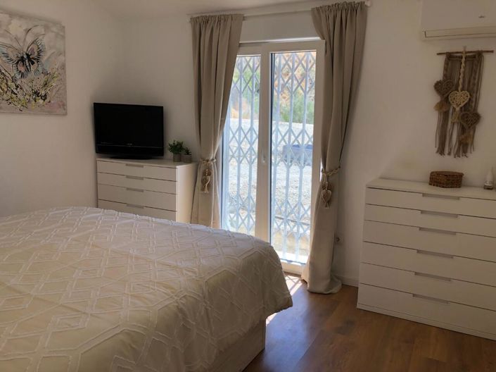 Image No.11-2 Bed Country House for sale