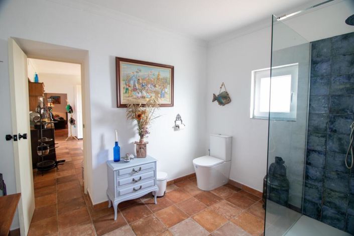 Image No.14-2 Bed Country Property for sale