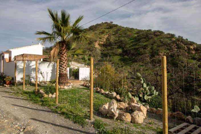 Image No.17-2 Bed Country Property for sale