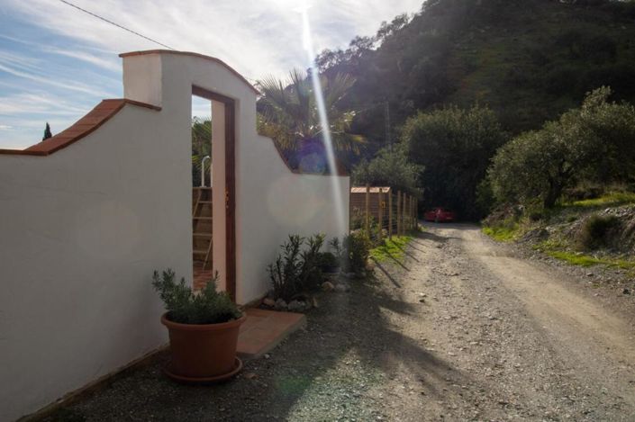 Image No.18-2 Bed Country Property for sale