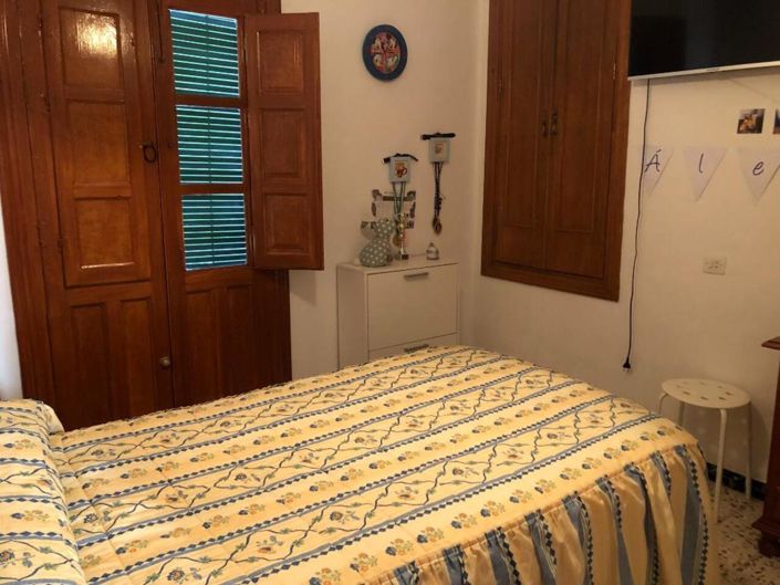 Image No.9-4 Bed Village House for sale