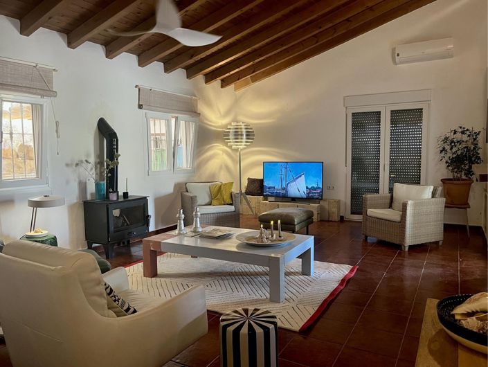 Image No.10-3 Bed Villa for sale