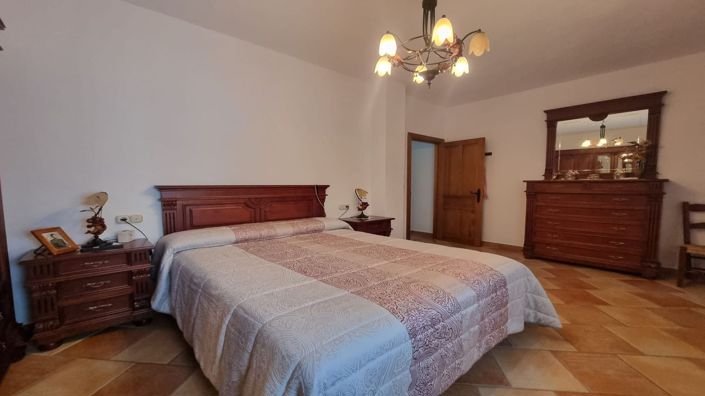 Image No.14-4 Bed Villa for sale