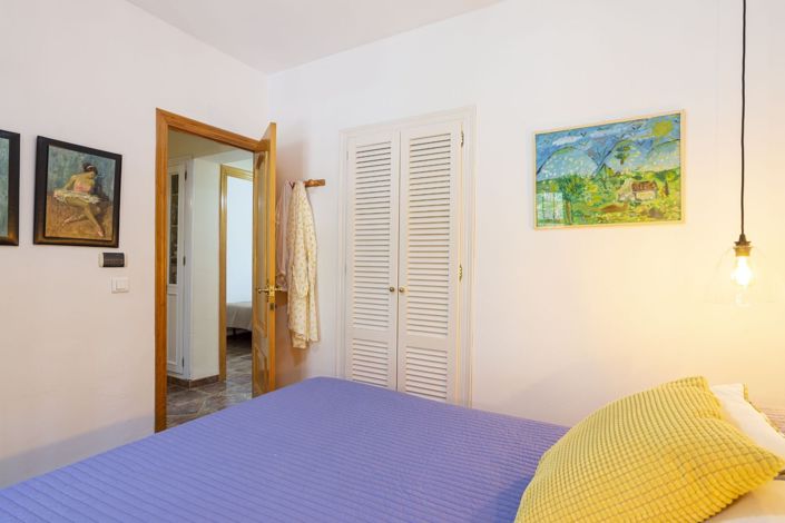 Image No.21-4 Bed Country House for sale