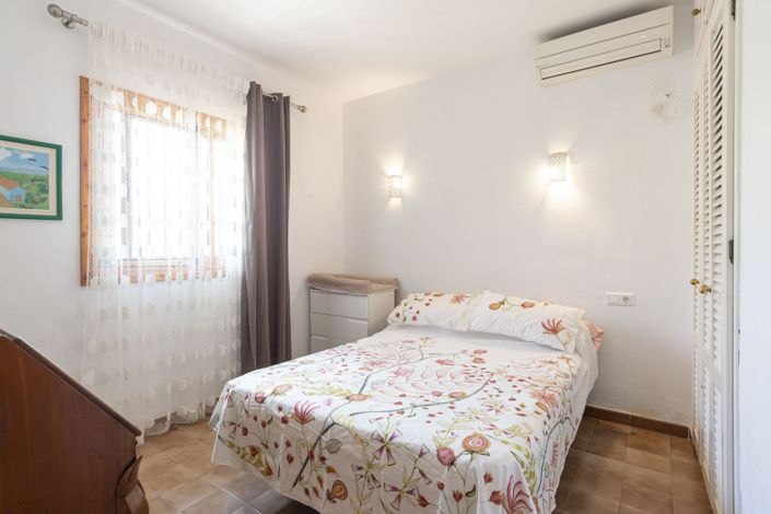 Image No.23-4 Bed Country House for sale