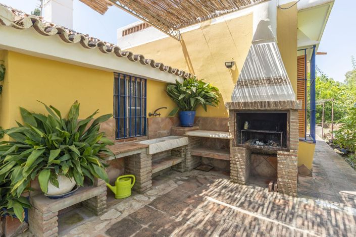 Image No.36-4 Bed Country House for sale