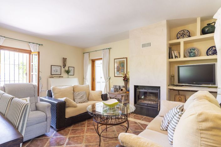 Image No.6-4 Bed Country House for sale