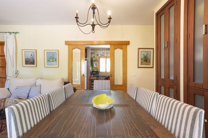 Image No.9-4 Bed Country House for sale