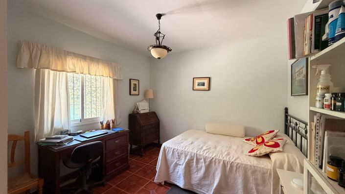 Image No.13-3 Bed Country House for sale