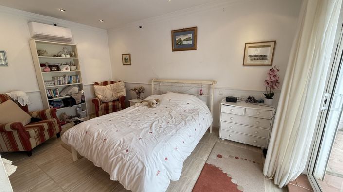 Image No.21-4 Bed Country House for sale