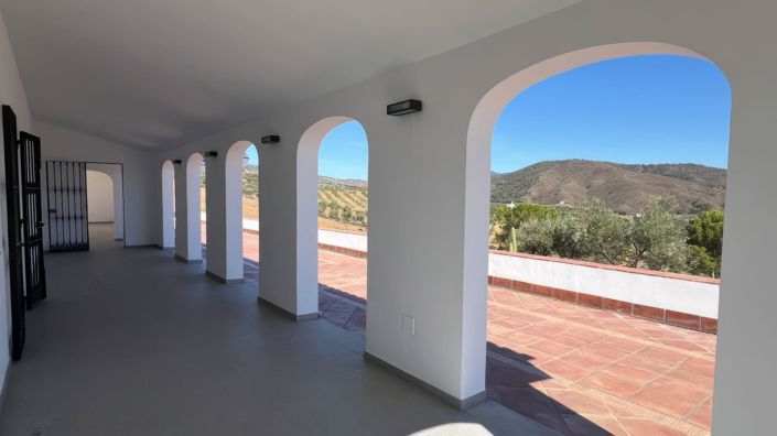 Image No.8-6 Bed Country House for sale