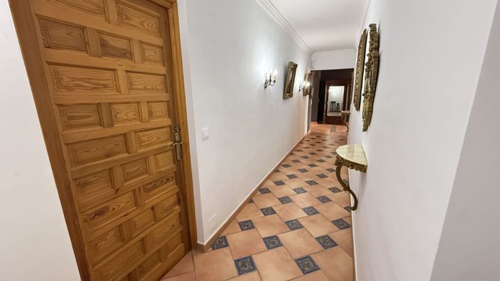 Image No.19-4 Bed Country House for sale