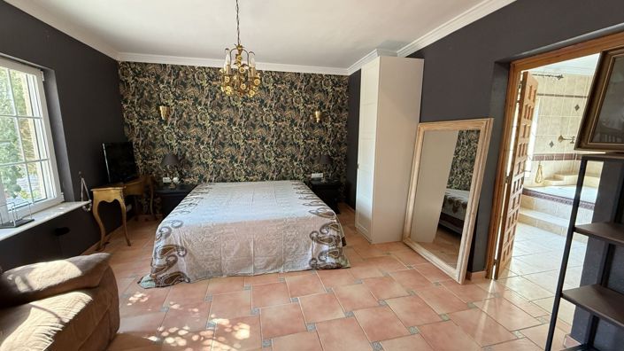Image No.22-4 Bed Country House for sale