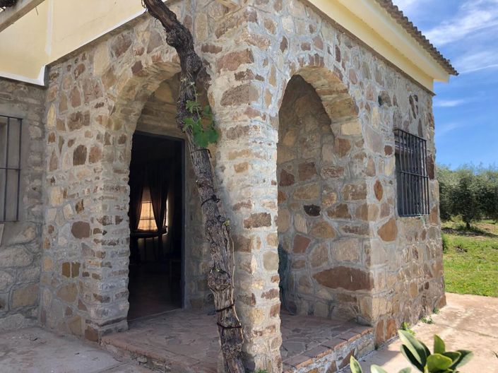 Image No.17-4 Bed Country House for sale