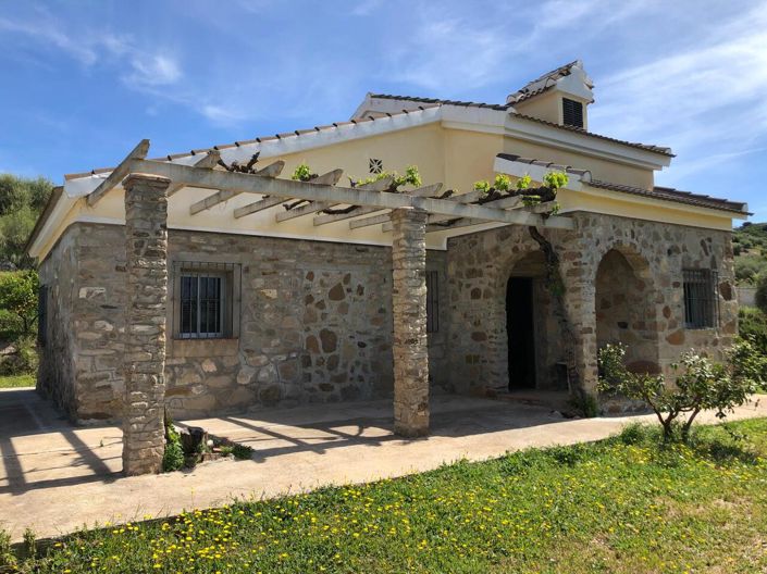 Image No.2-4 Bed Country House for sale