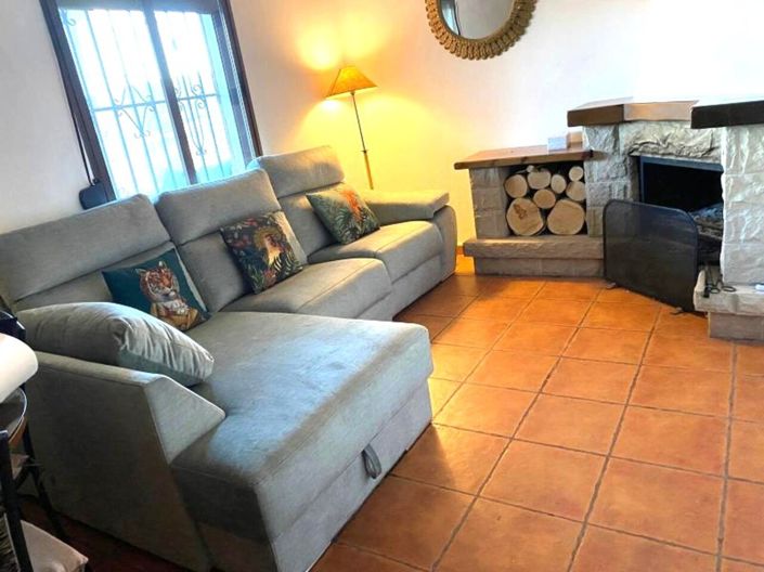 Image No.2-3 Bed Villa for sale