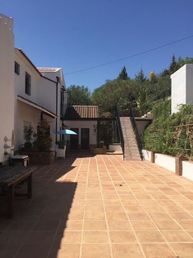 Image No.17-4 Bed Country House for sale