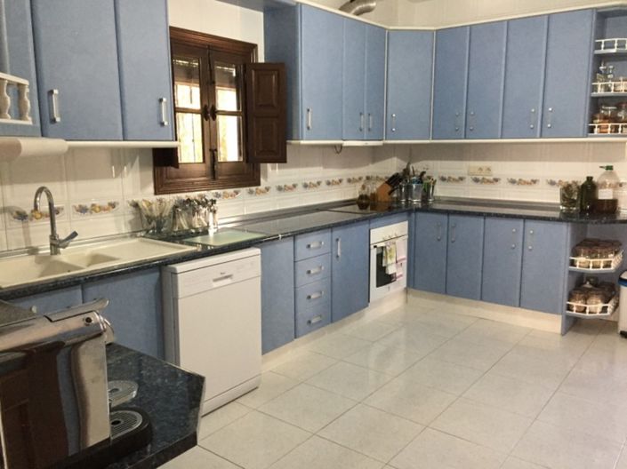 Image No.4-4 Bed Country House for sale