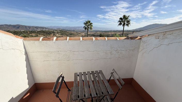Image No.36-6 Bed Country House for sale
