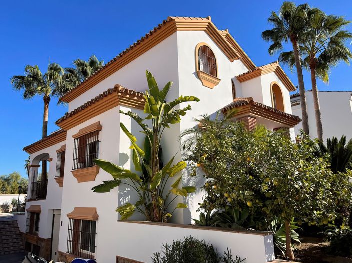 Image No.2-Villa de 4 chambres à vendre à Alhaurín el Grande